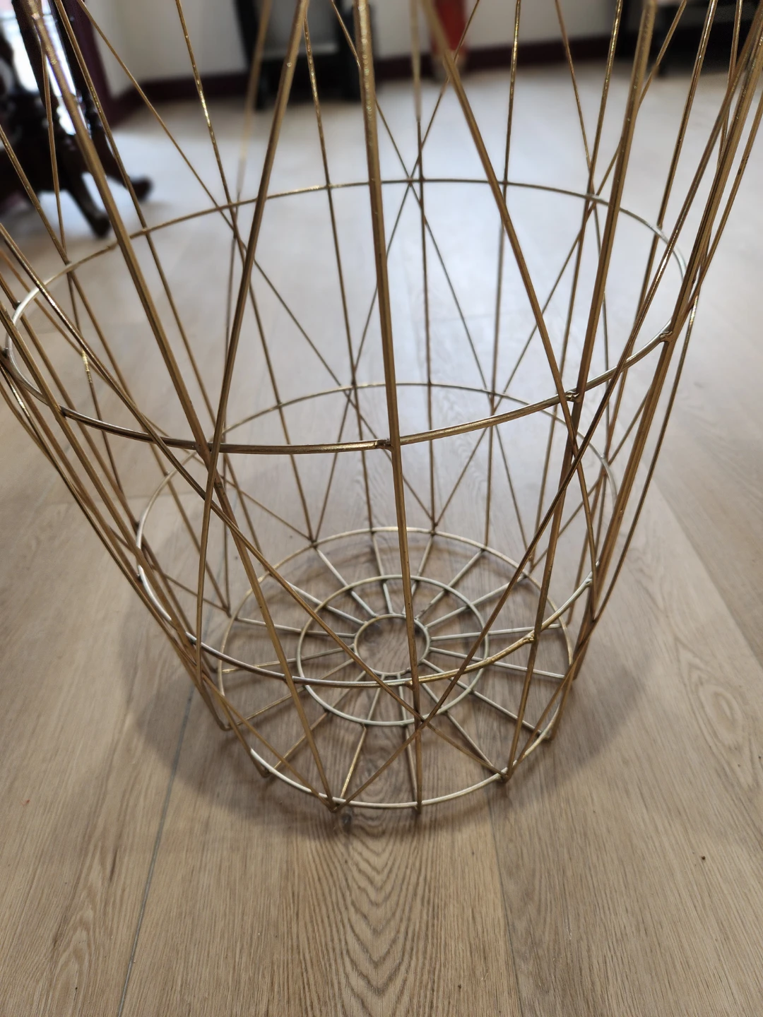 Set of 2 Gold Wire Basket Side Tables with Wood Tops - photo 2