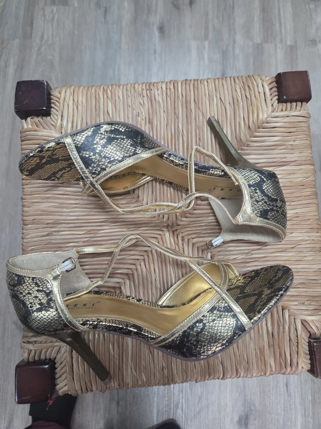 Passi Women's Gold Snake Print Heels Size 8 - photo 4