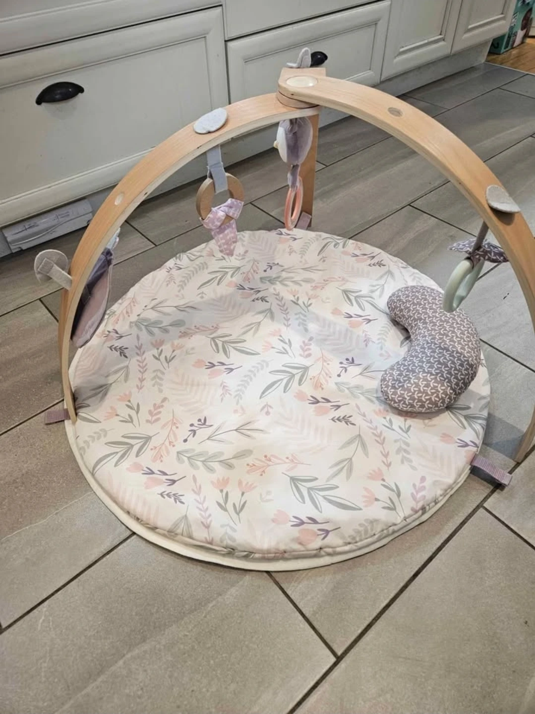 Baby activity mat