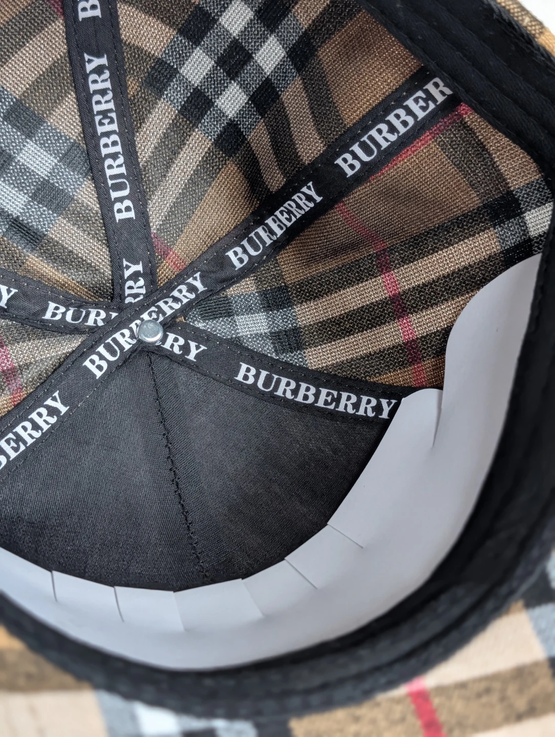 Burberry Baseball Cap - photo 4