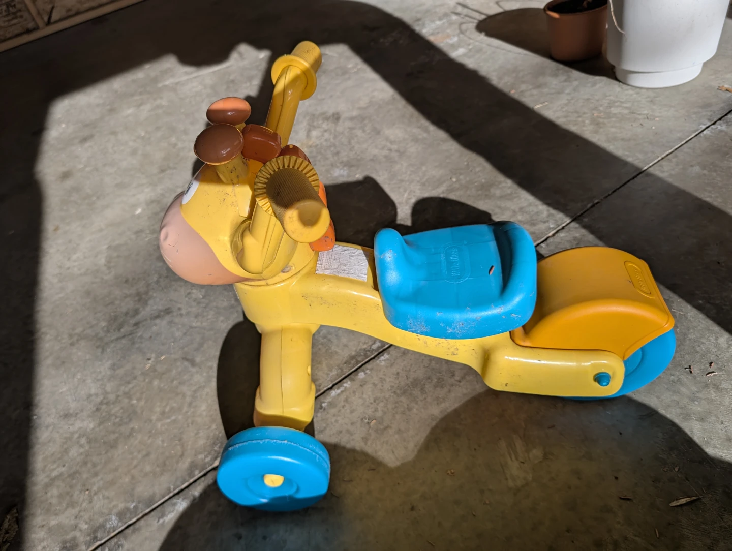 Little Tikes Giraffe Ride-On Toy