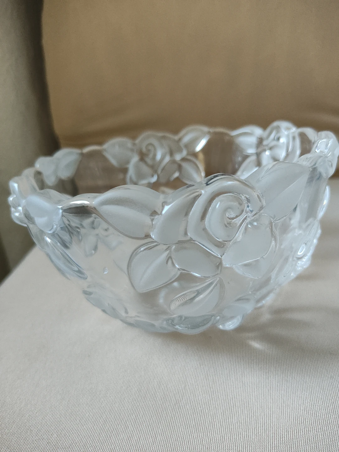 Glass Bowl with Rose Design - photo 2