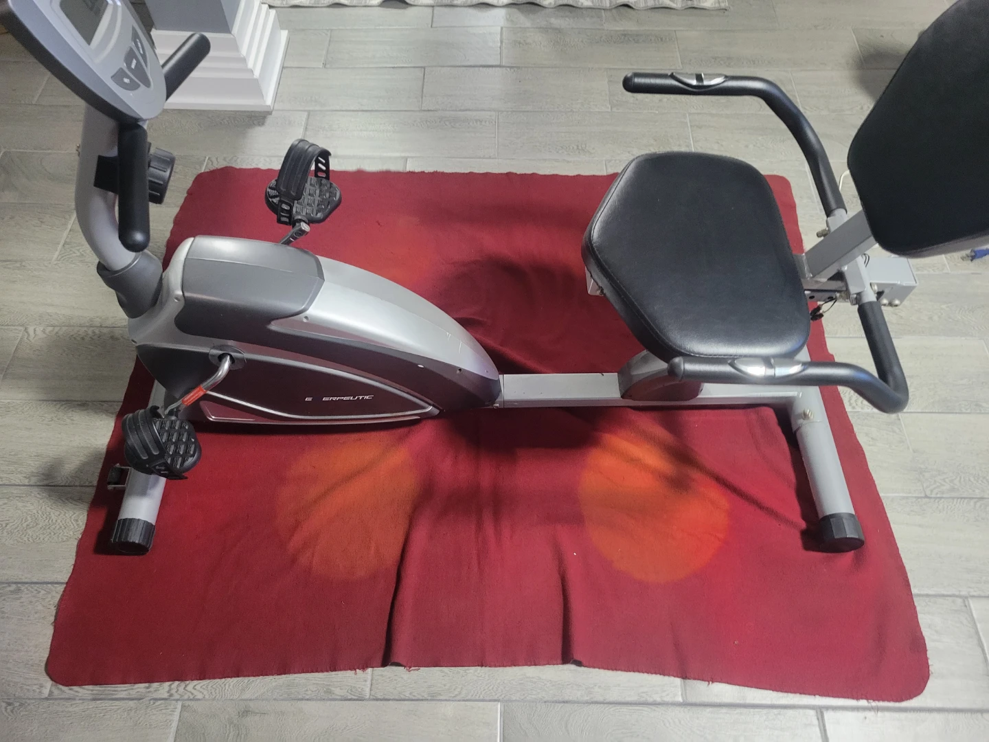 SEATED STATIONARY BIKE EXCELLENT CONDITION