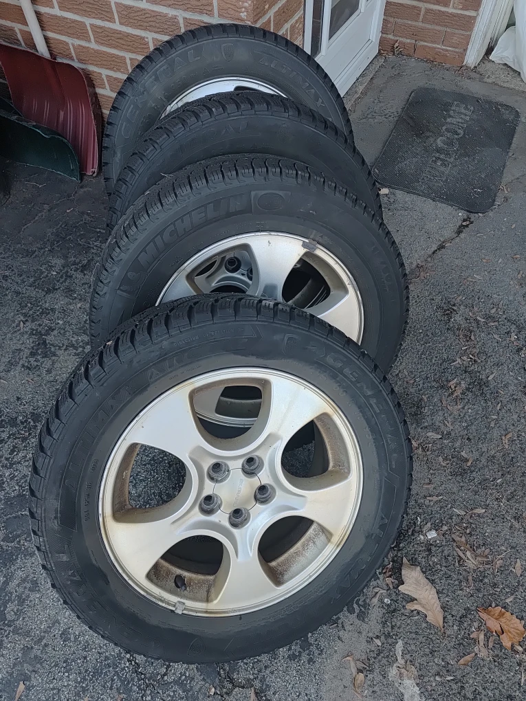 Set of 4 Winter tires on rims