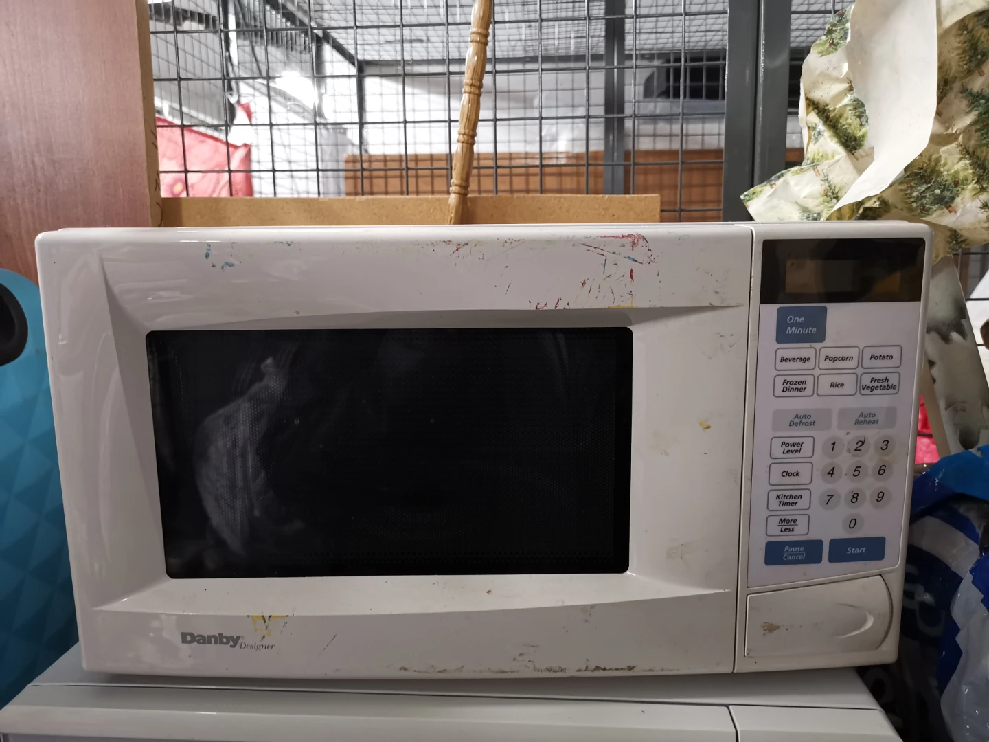 Danby Designer Microwave Oven