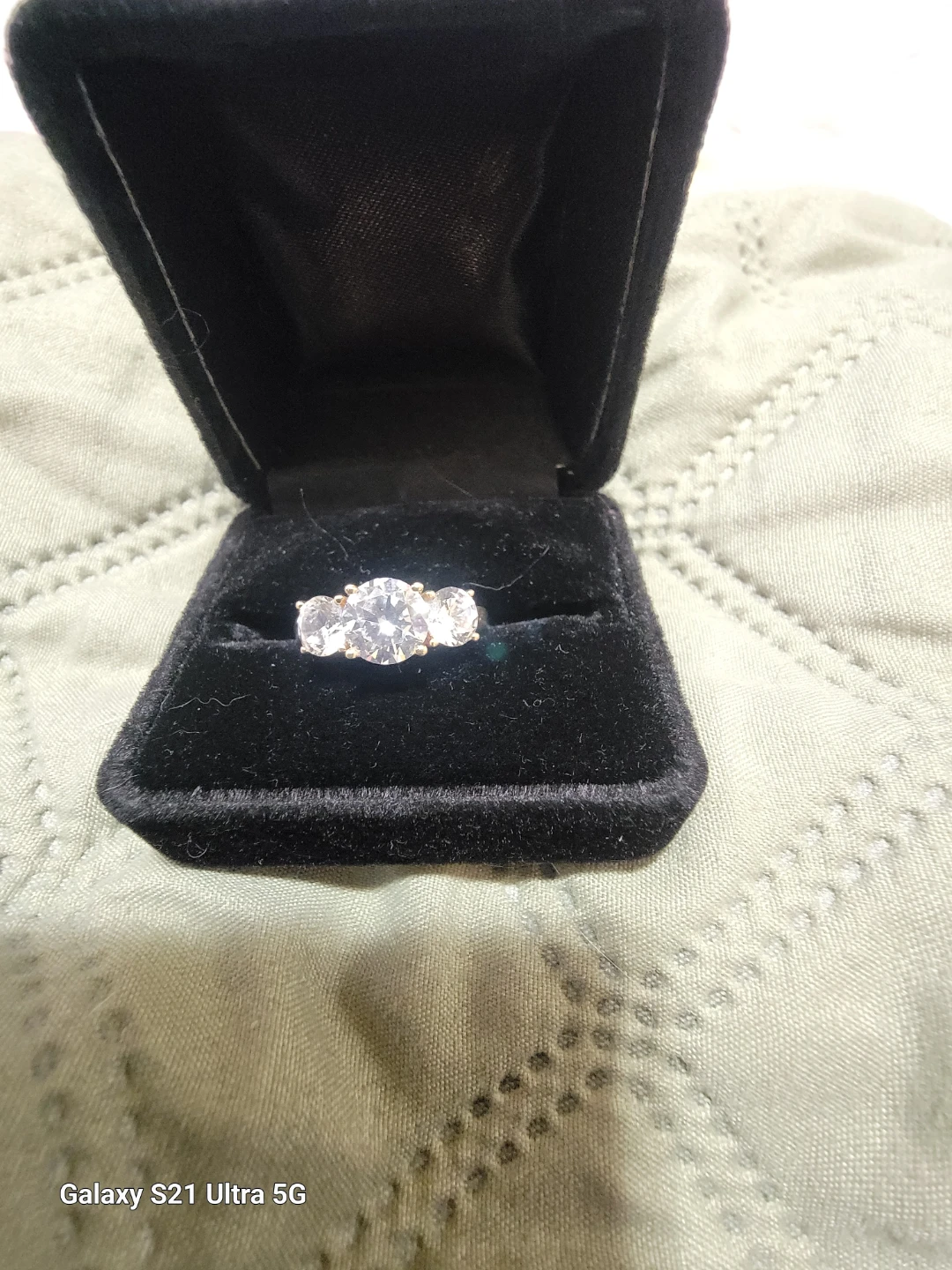 1.7 Ct Round Cut Moissanite Bridal Anniversary Ring - photo 2