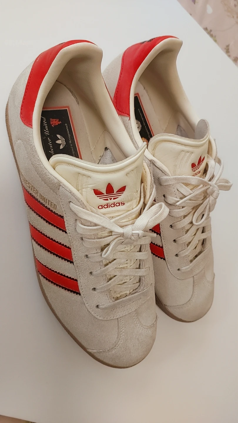 Adidas Manchester United Gazelle Sneakers. US 9 - photo 3