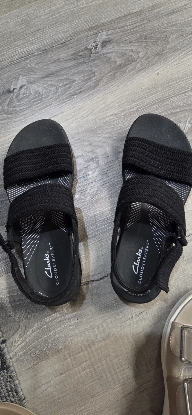 Clarks Cloudsteppers Black Sandals, Size 6M