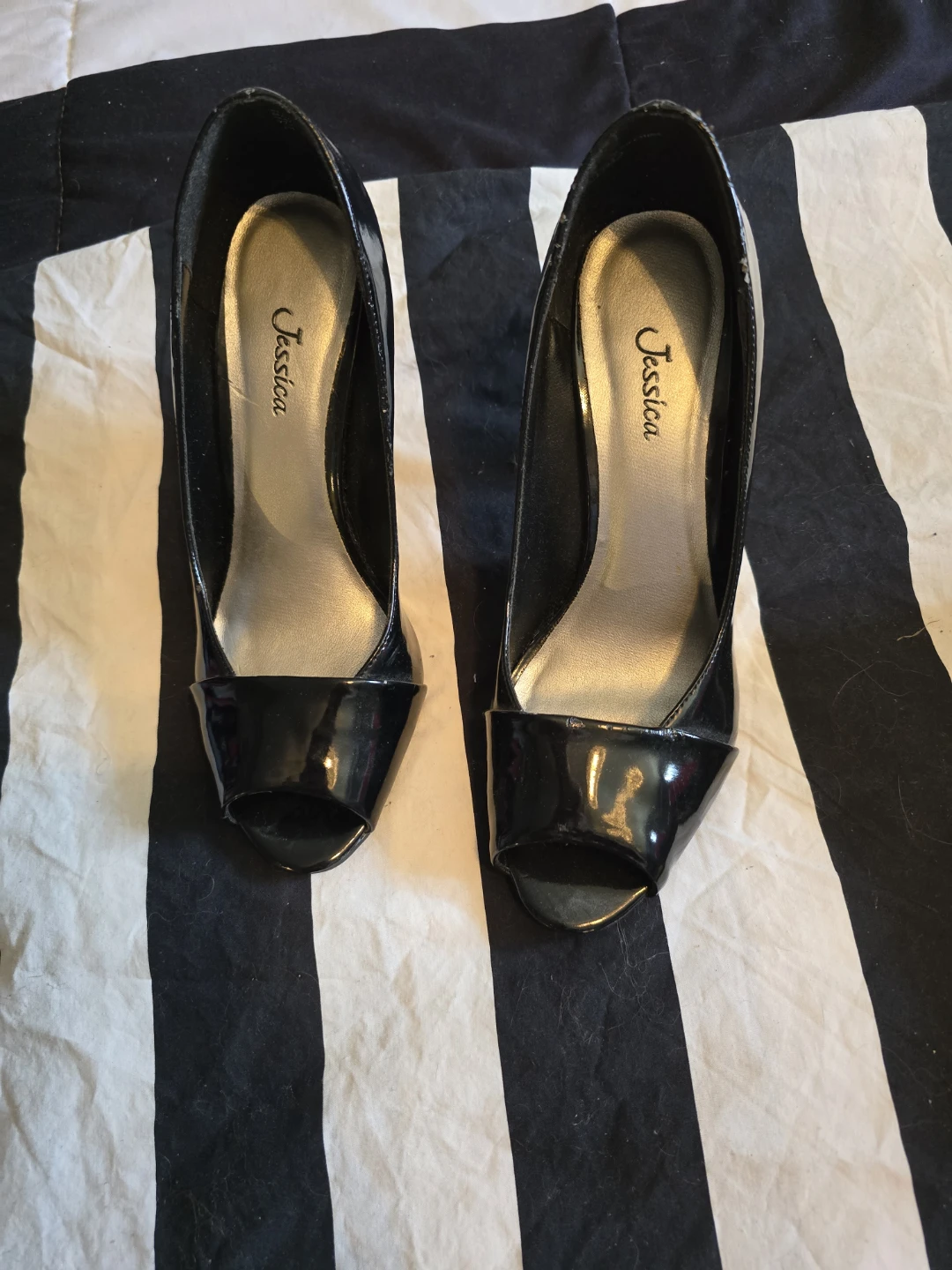 Jessica Simpson Black Patent Peep-Toe Heels Size 8