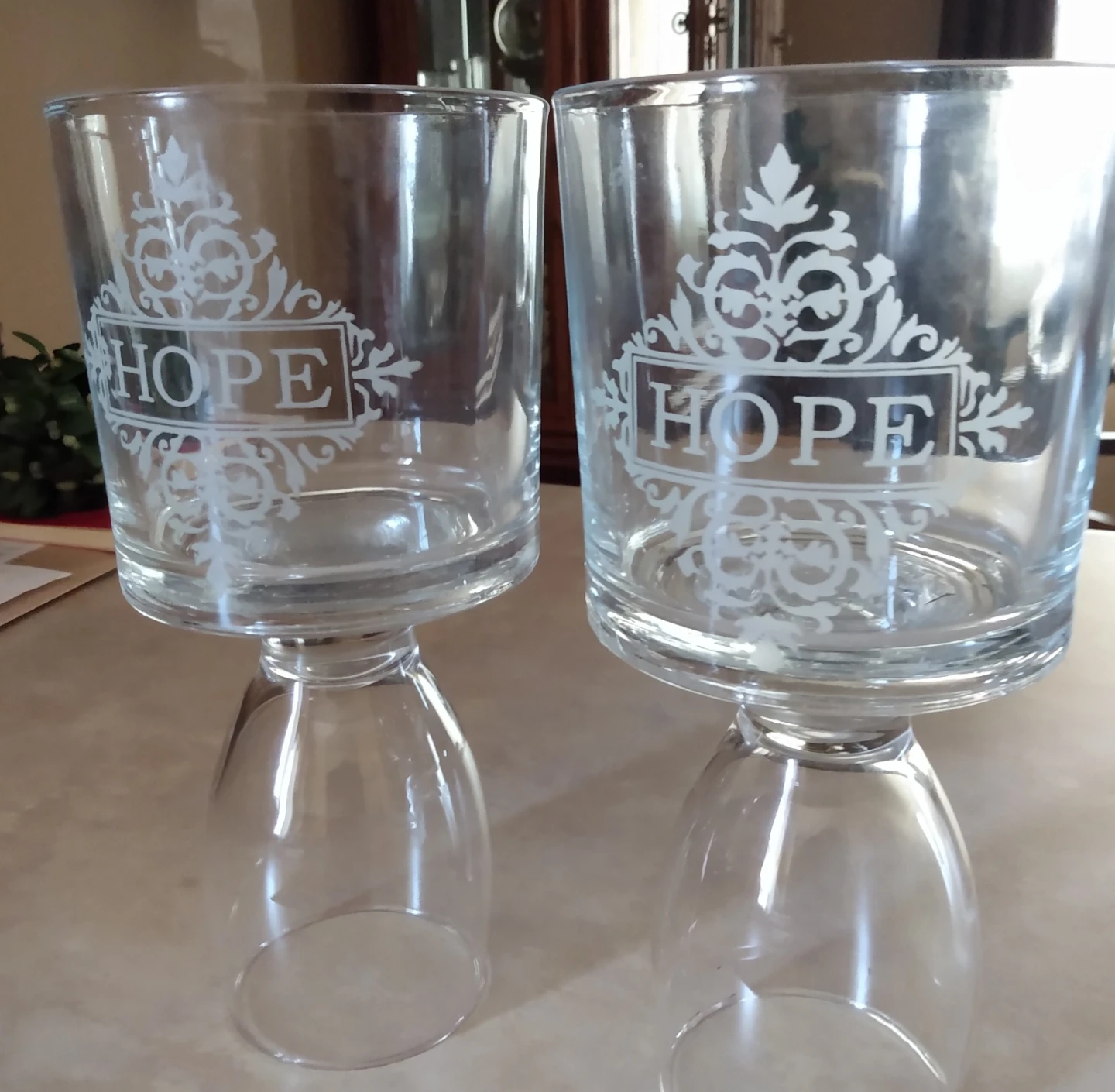 Set of 2 "HOPE" Decorative Glass Candle holders - photo 3