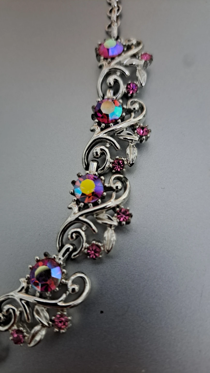 Sparkly Floral Necklace - photo 2