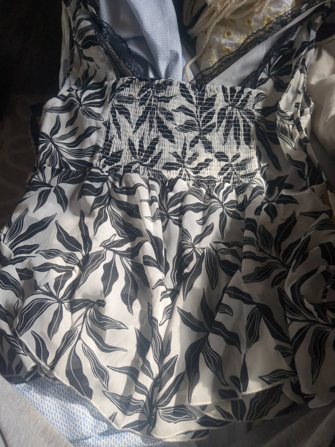 Forever 21 Black & White Leaf Print Smocked Tank Top - XL - photo 2