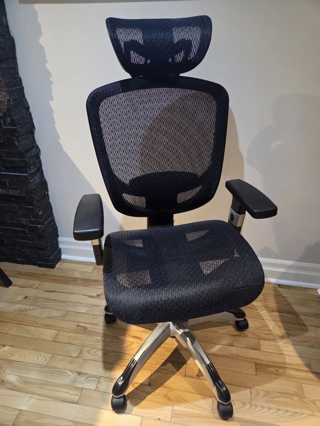 Flexfit Mesh Desk Chair with adjustable armrests and seat