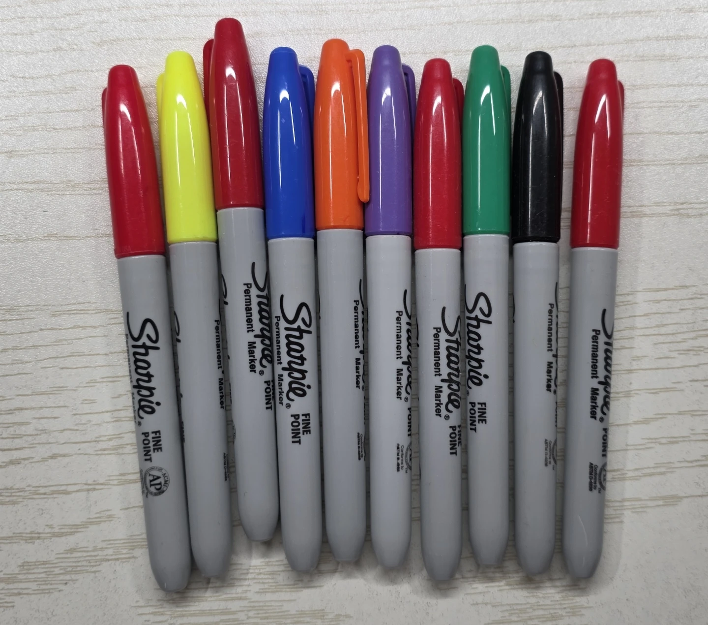 10 assorted sharpies