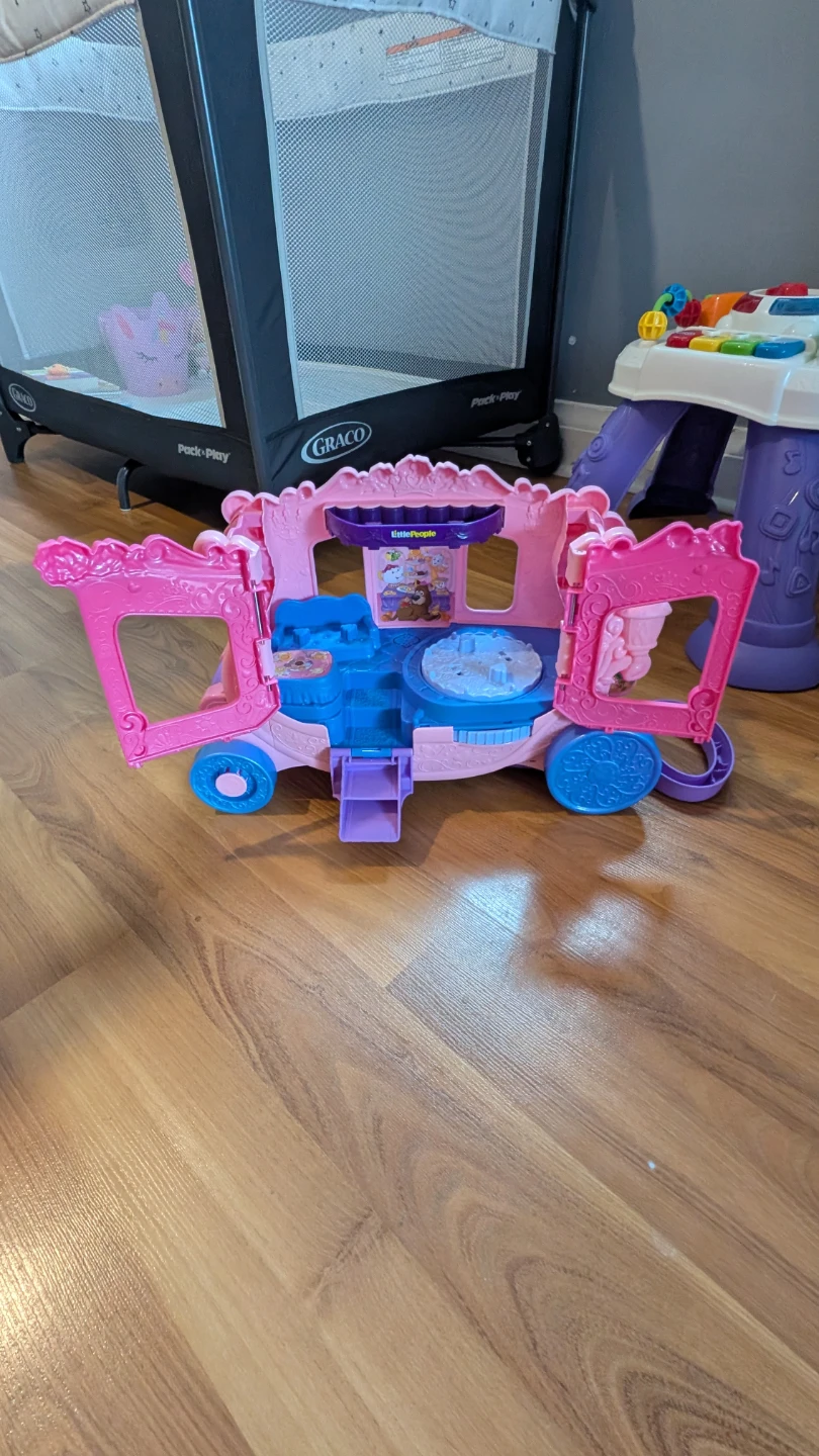 Fisher-Price Little People Princess Carriage Toy - photo 3
