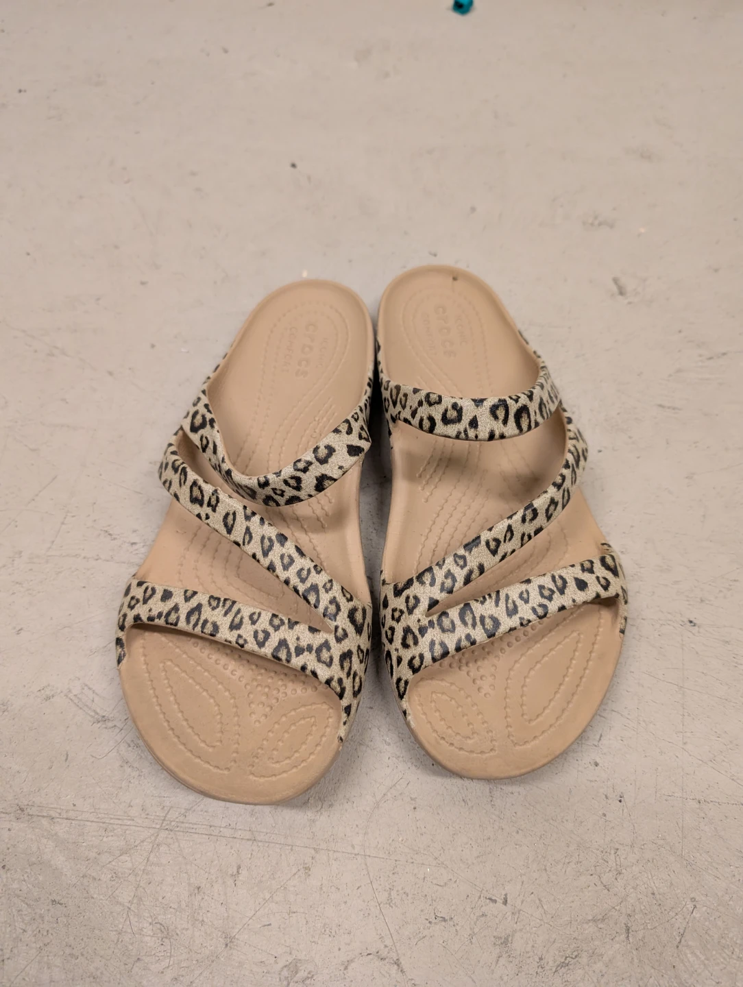 Crocs Leopard Print Slip-On Sandals - Women's Size 8