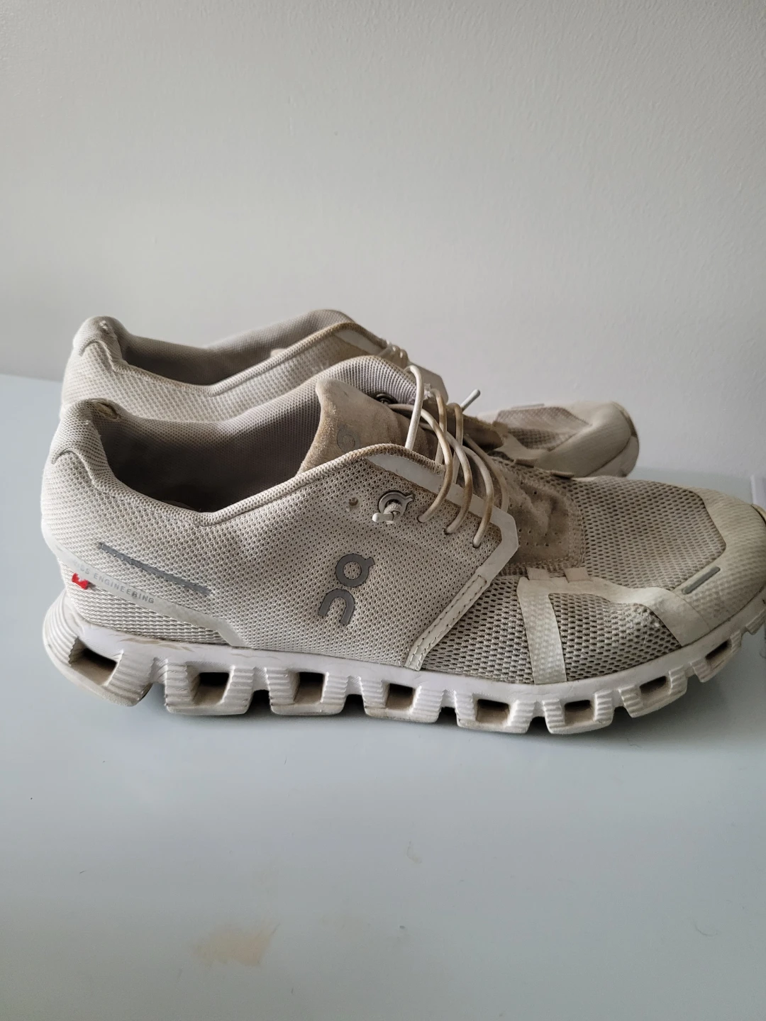 On Cloud Running Shoes - USW 9