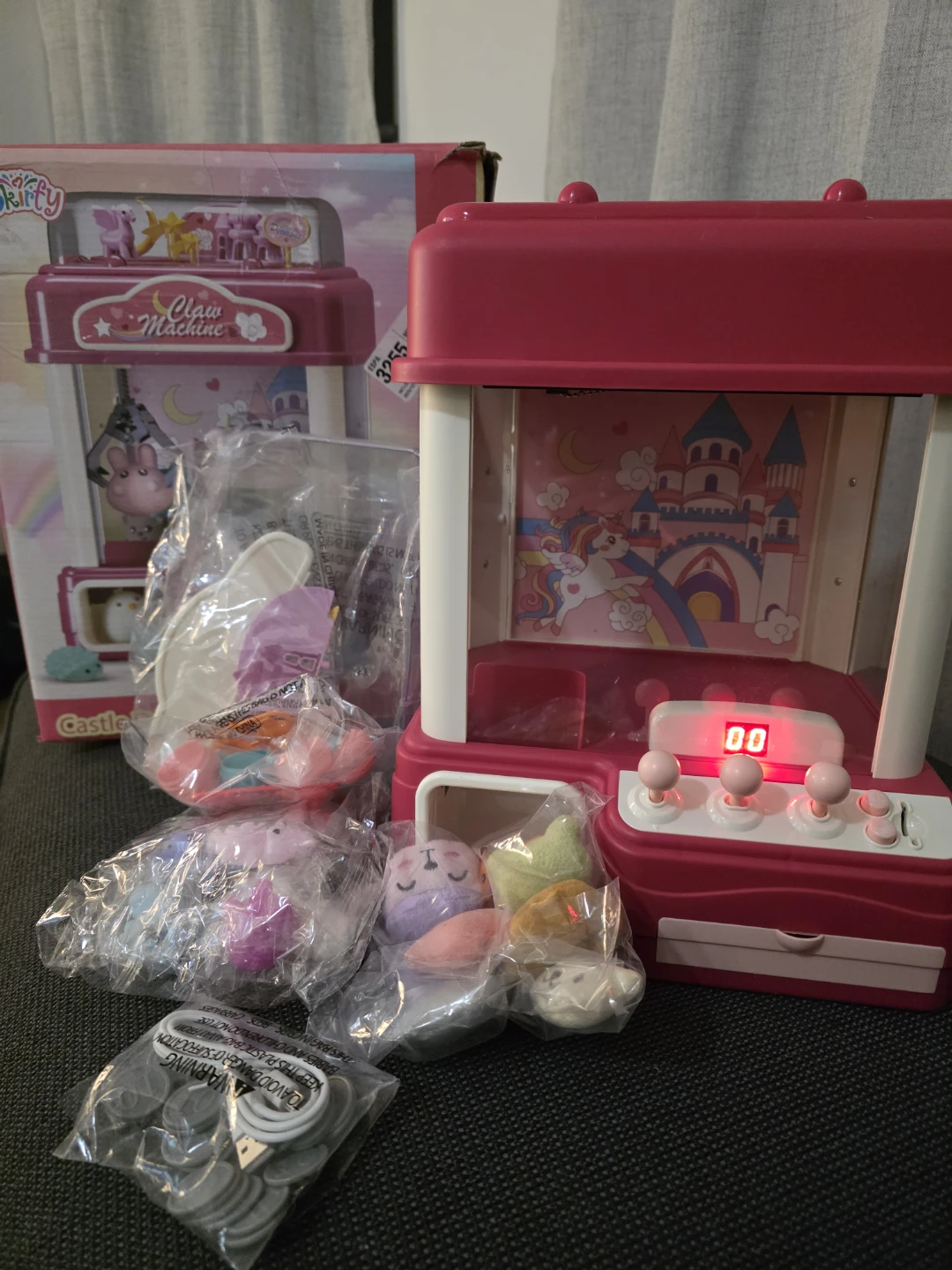 Skirfy 15” Castle Doll Claws Machine - photo 4