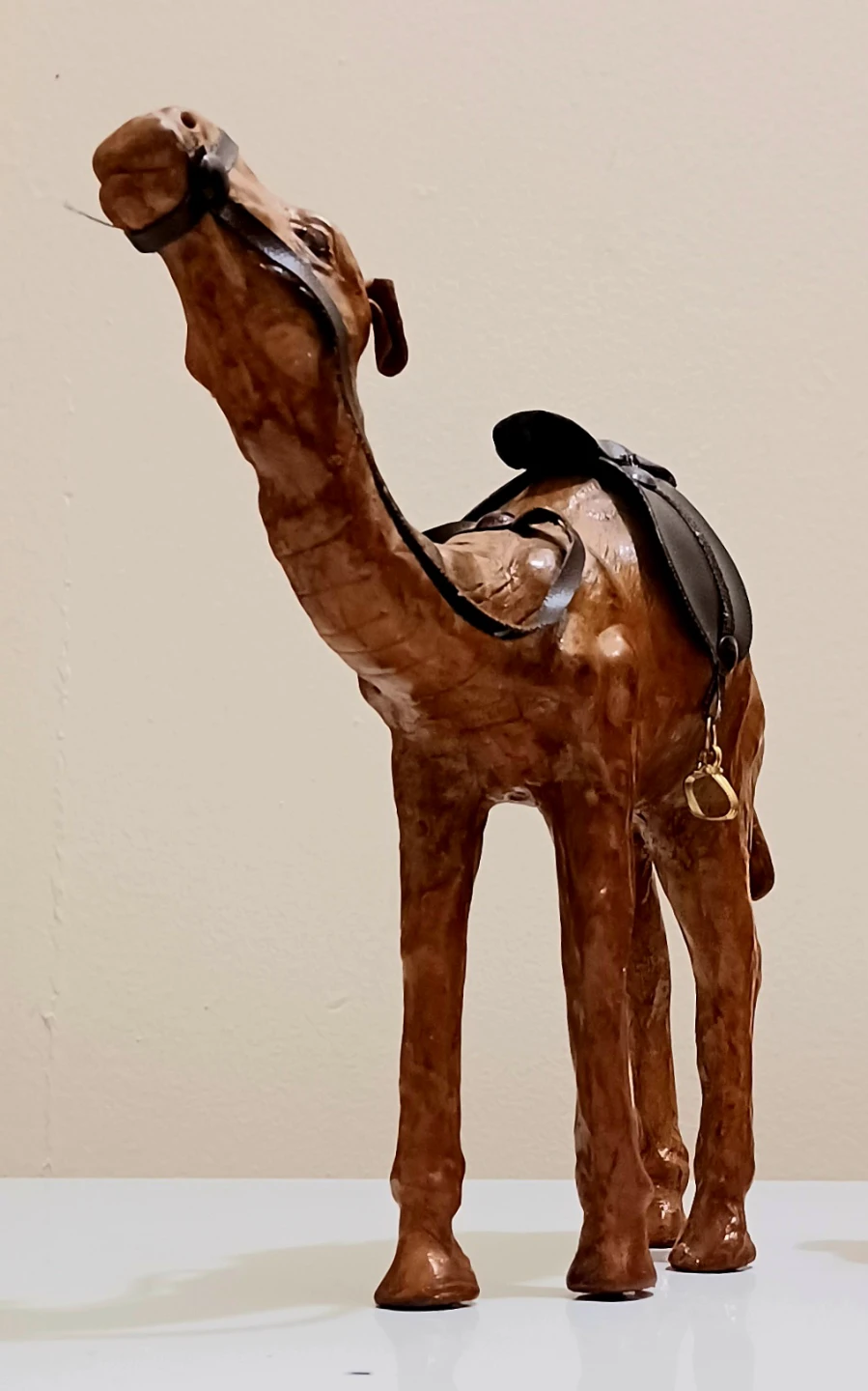 Vtg Handmade Leather Camel Figurine - photo 2