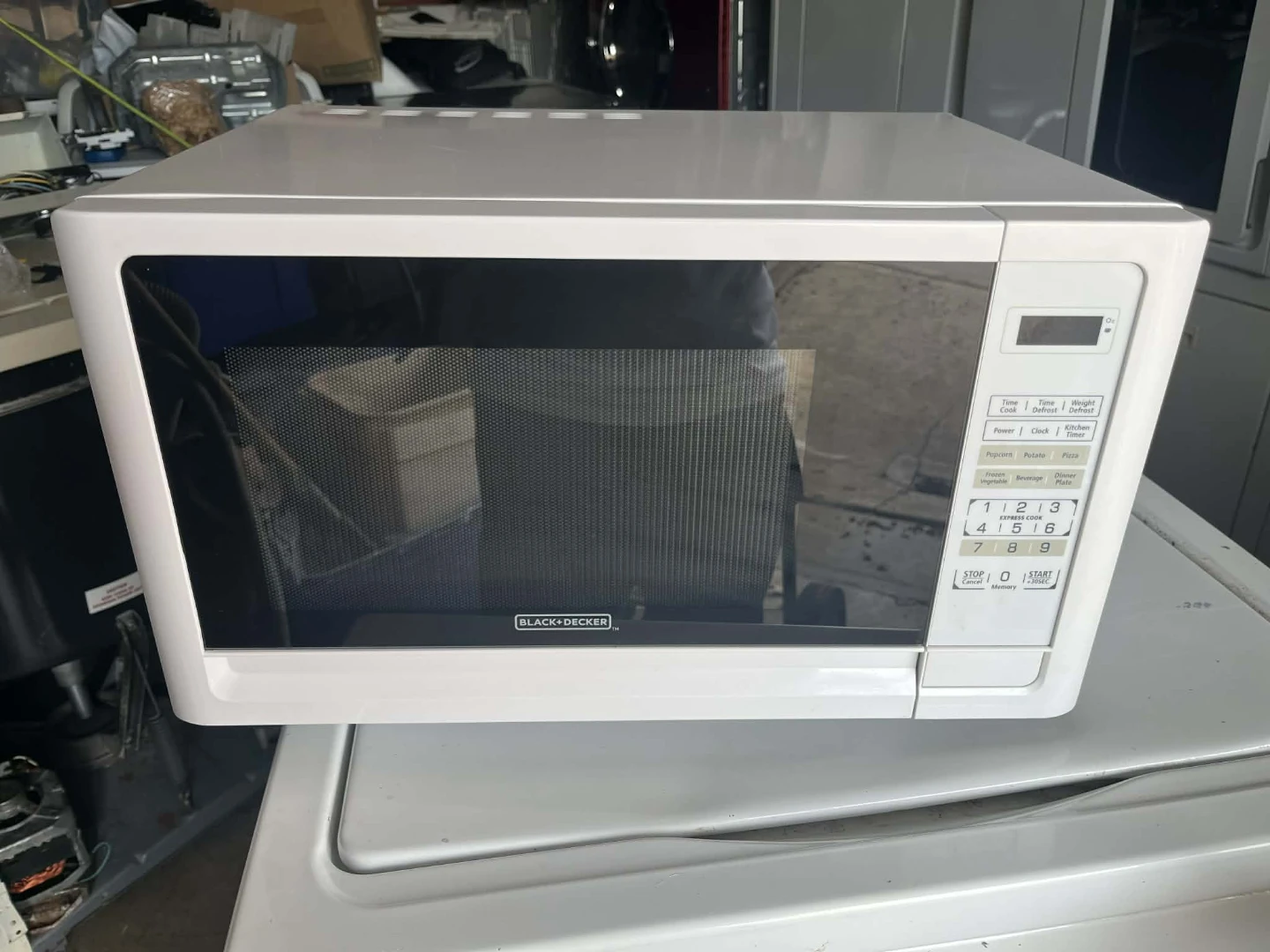BLACK+DECKER Microwave Oven