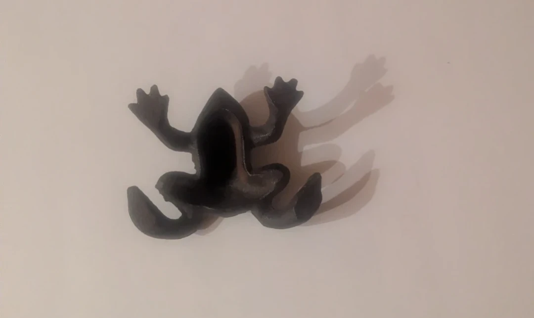 Black frog figurine - photo 2