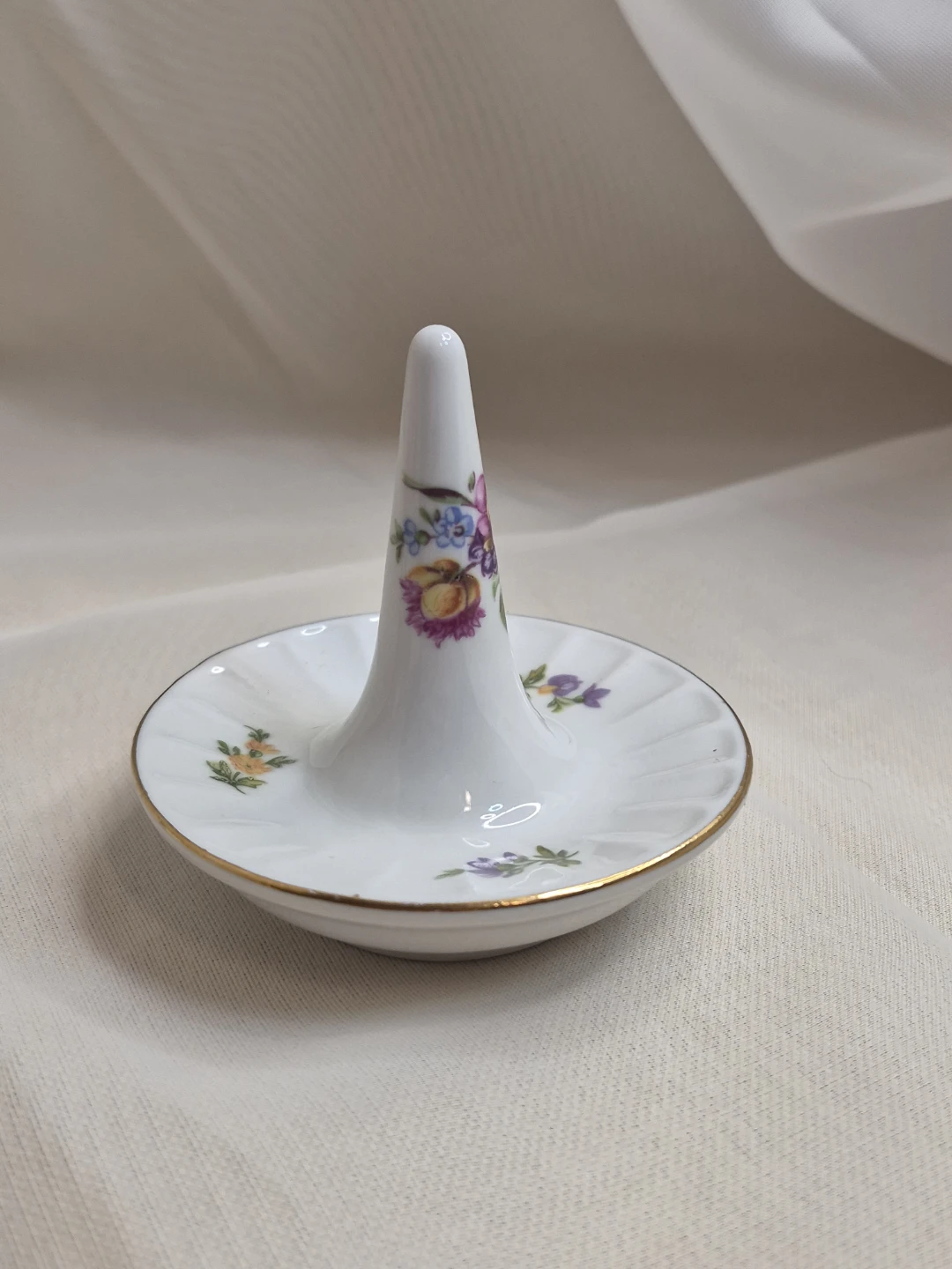 Vintage GDR Floral Porcelain Ringholder