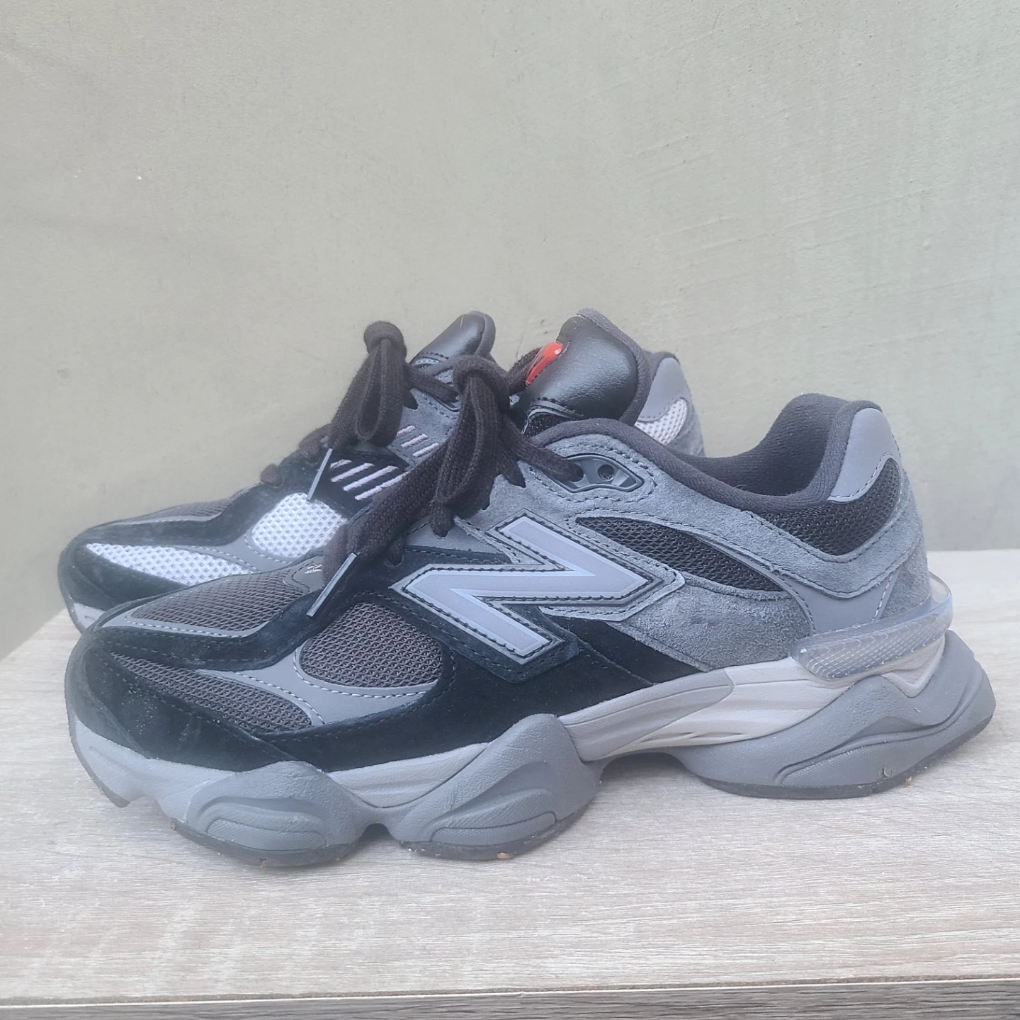 New Balance 9060 Sneakers