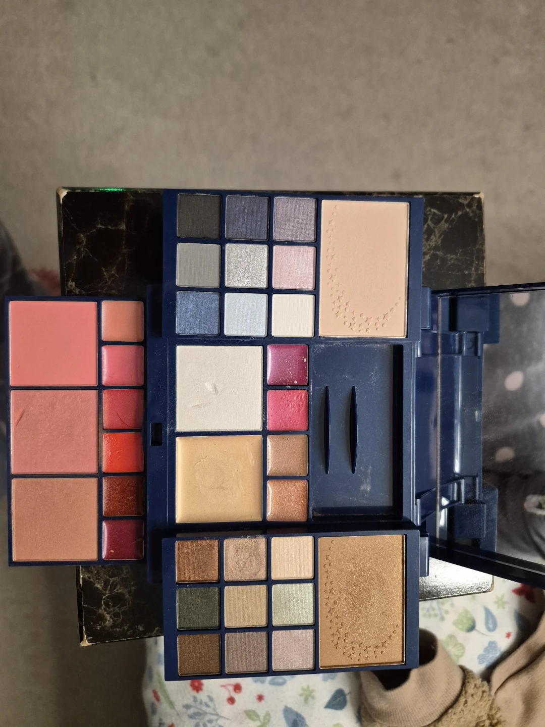 Oriflame Queen of the Night Makeup Palette - photo 2