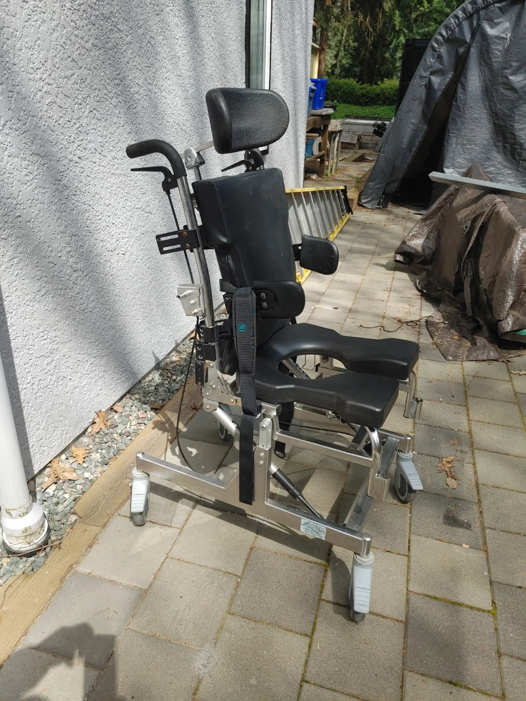 Tilting Shower Wheelchair , Camode - photo 2