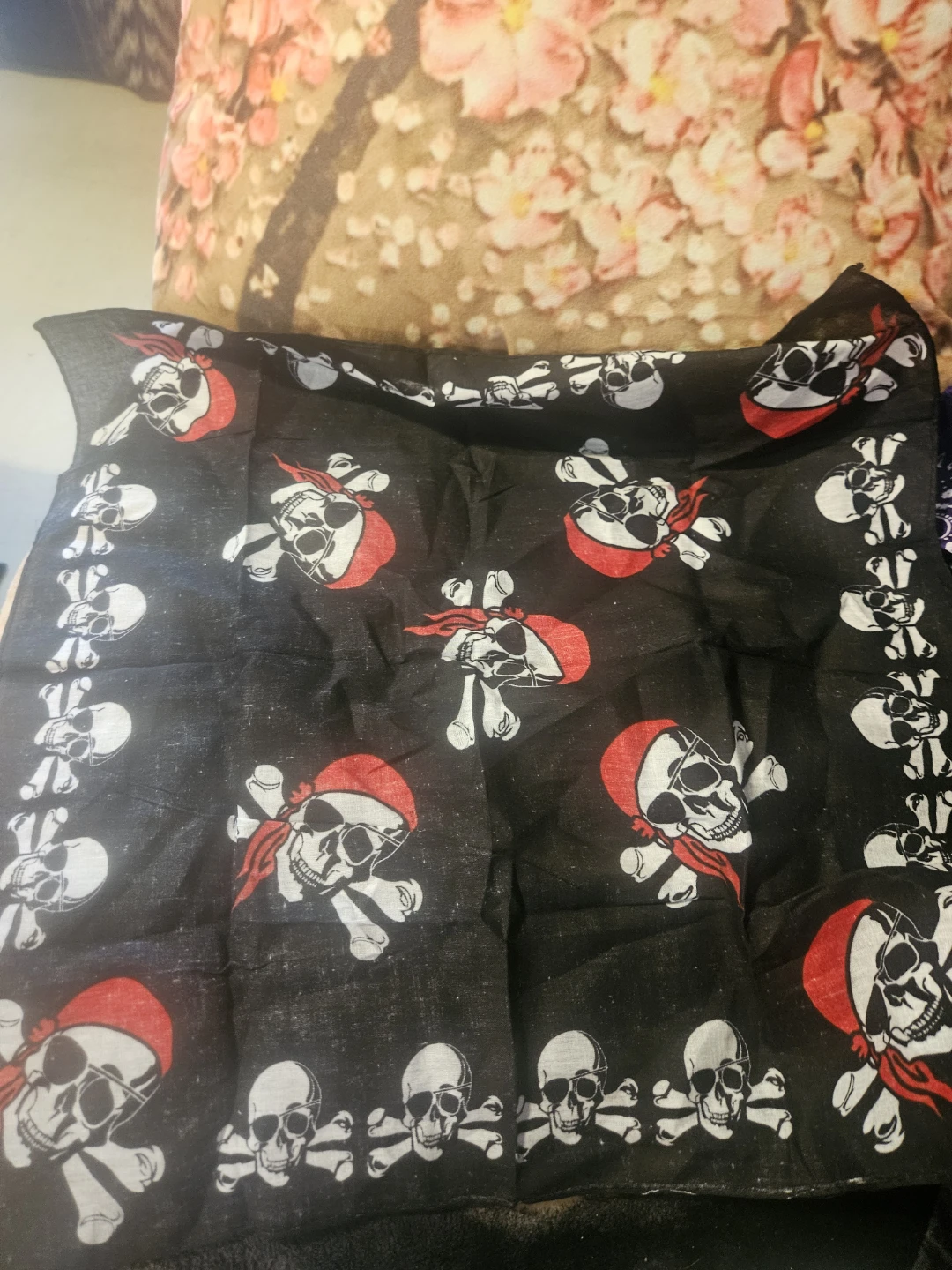 5 Bandanas - Paisley, Skull & Crossbones Patterns - photo 5