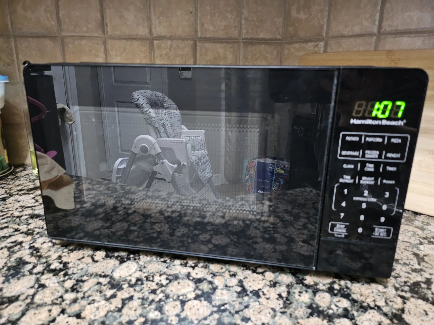 Hamilton Beach Microwave Oven - photo 3