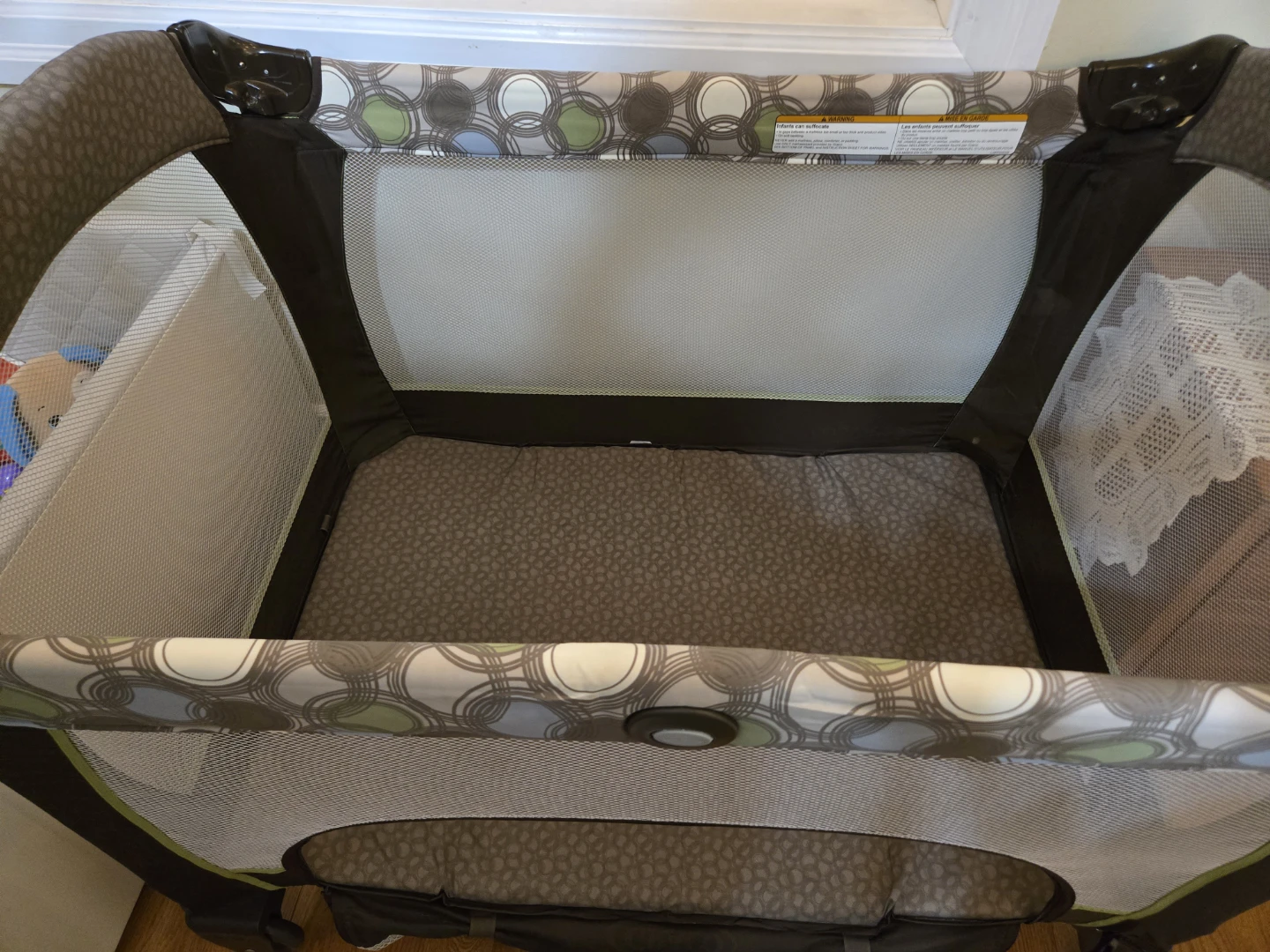Graco Pack 'n Play with Newborn Bassinet and Changing Station