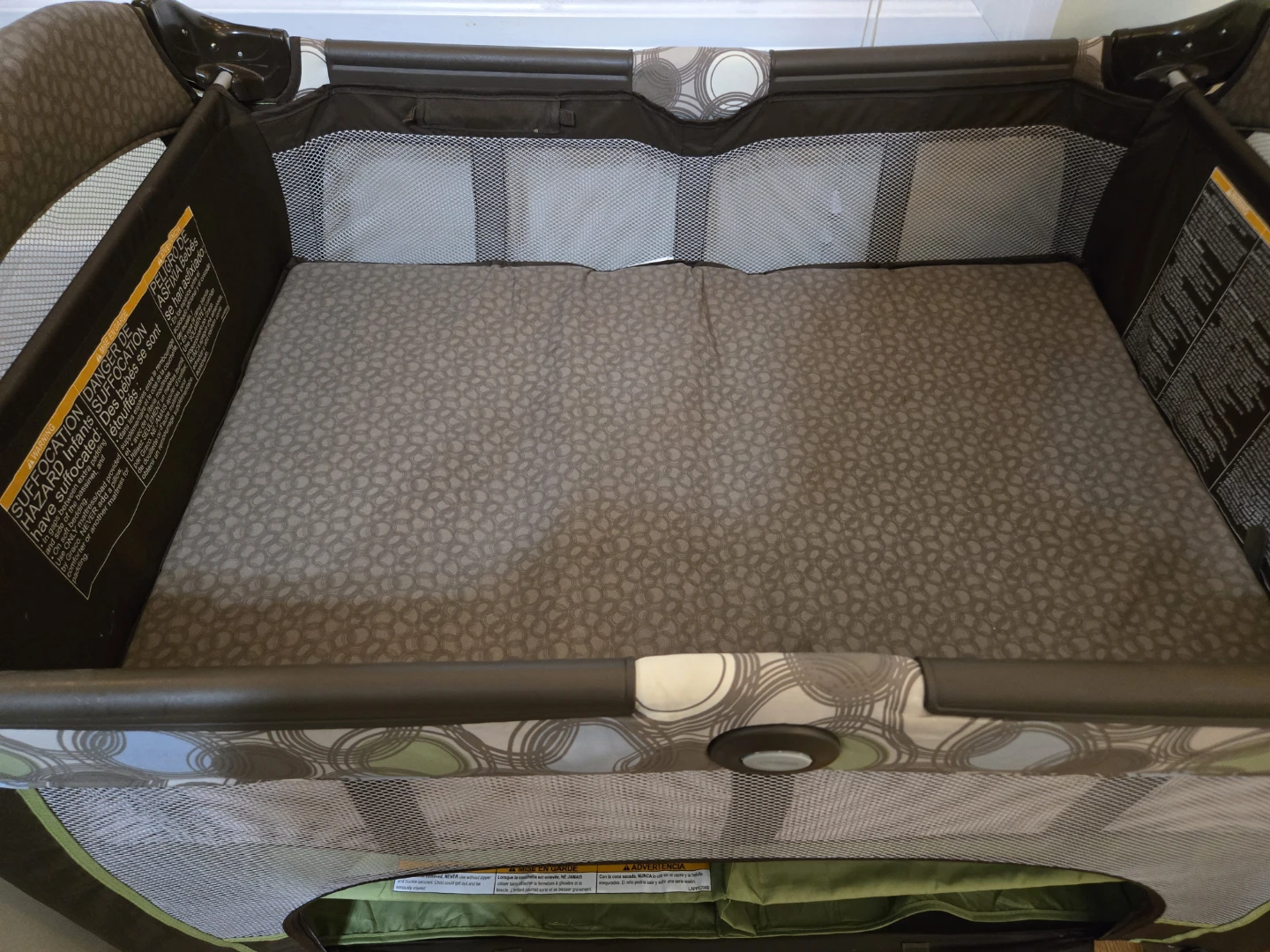 Graco Pack 'n Play with Newborn Bassinet and Changing Station - photo 2