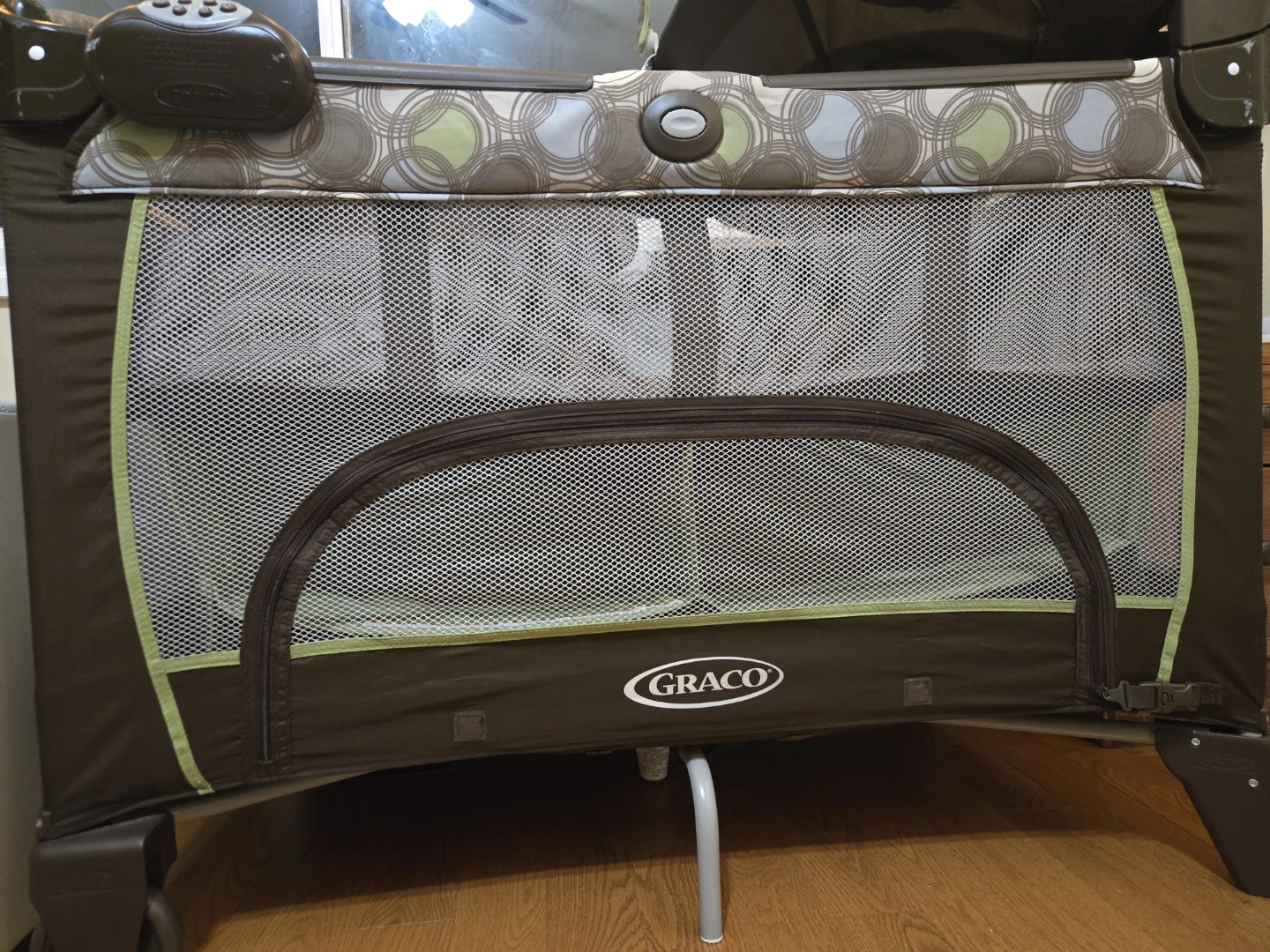 Graco Pack 'n Play with Newborn Bassinet and Changing Station - photo 5