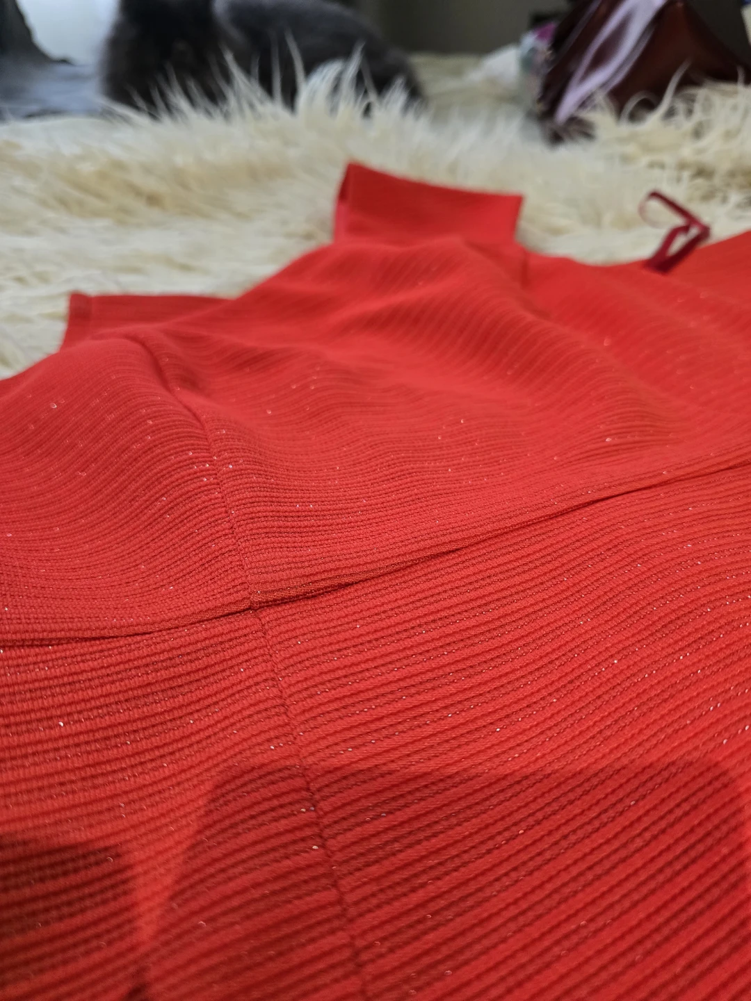 Red One-Shoulder Gown with Slit - photo 2