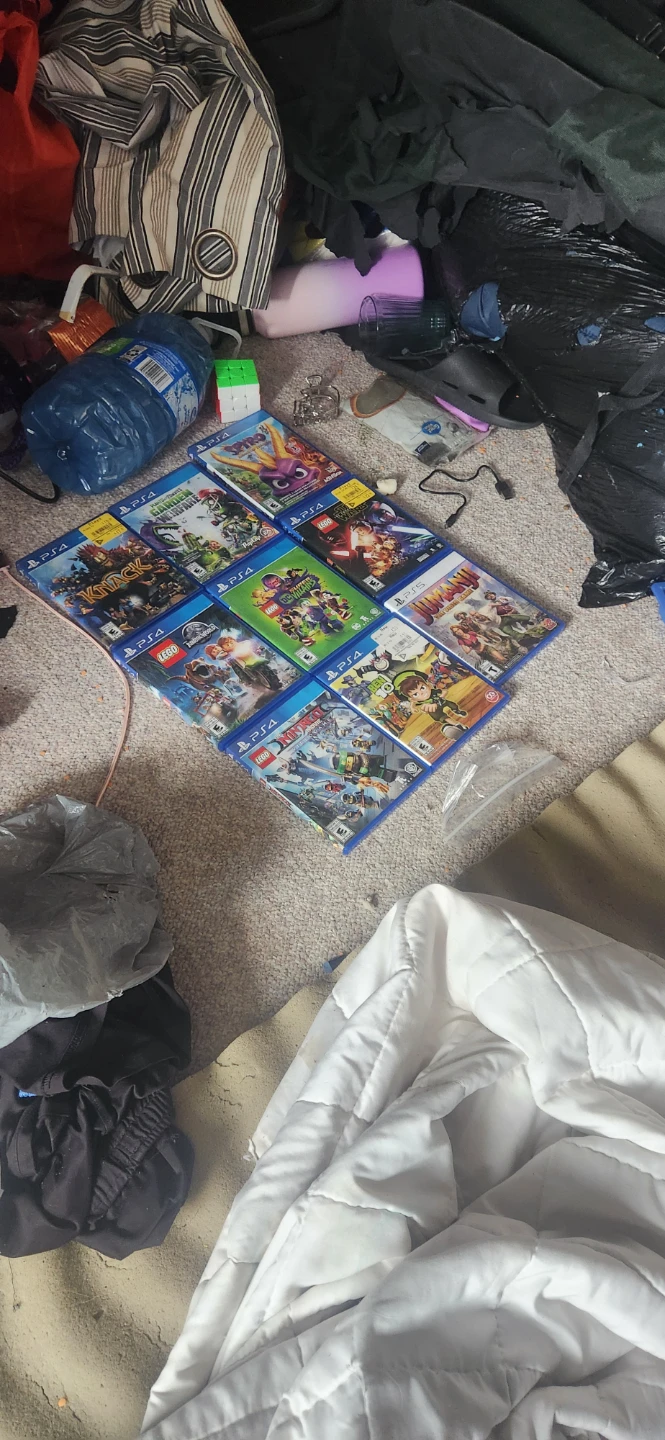 PlayStation 4 Console with Games and Controller - photo 3