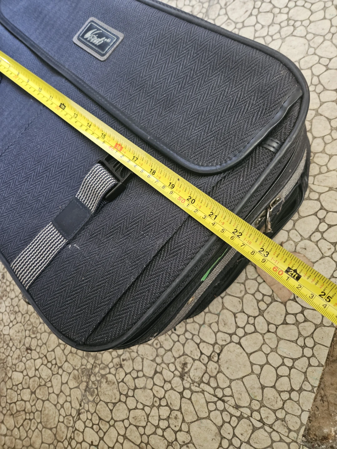 Venti Black Carry-On Luggage - photo 5