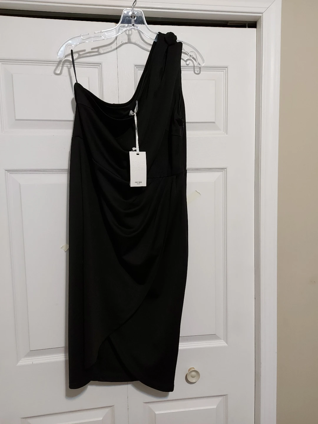 Women's Black One-Shoulder Ruched Midi Dress - photo 2
