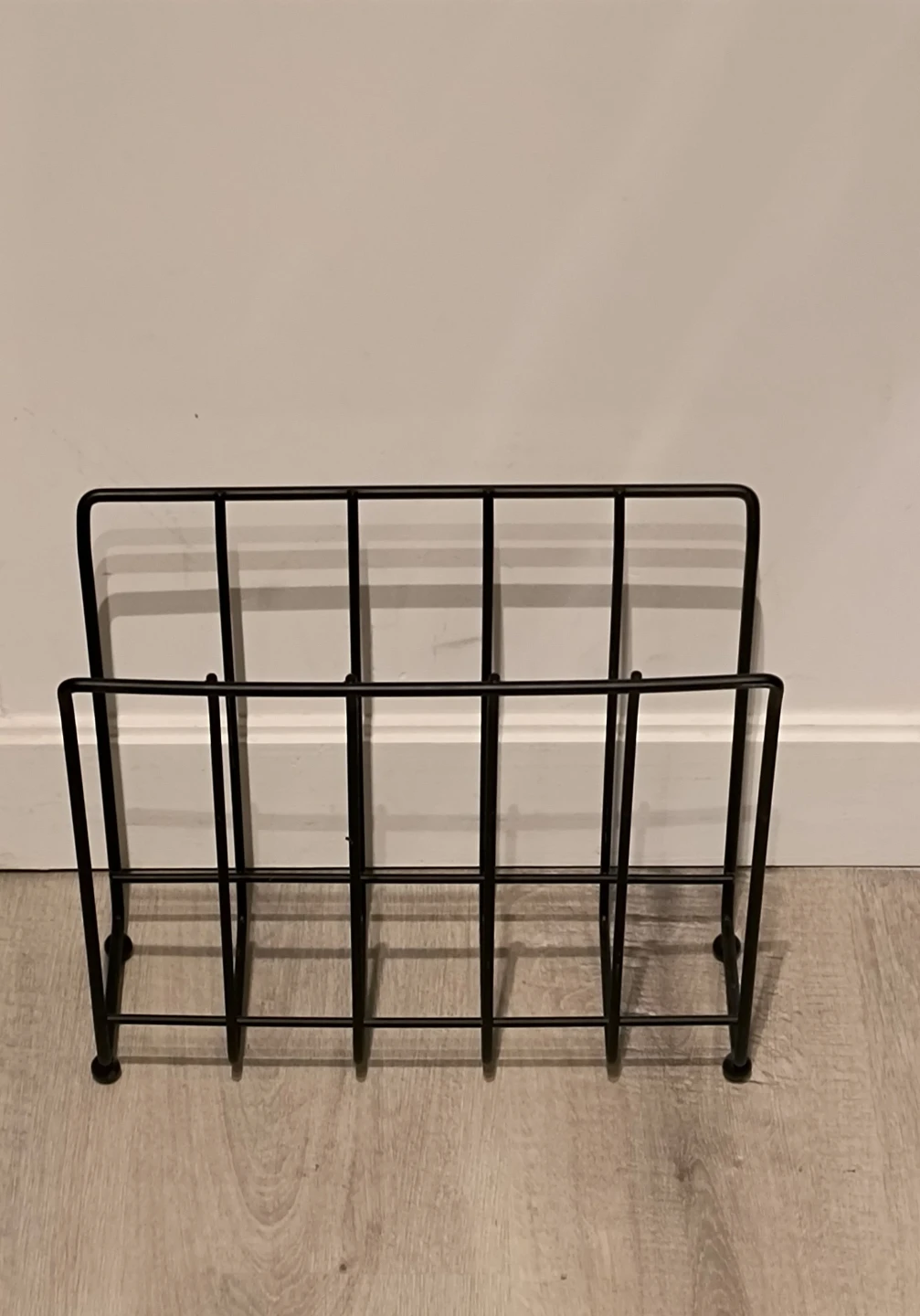 Black Wire Magazine Rack - photo 2