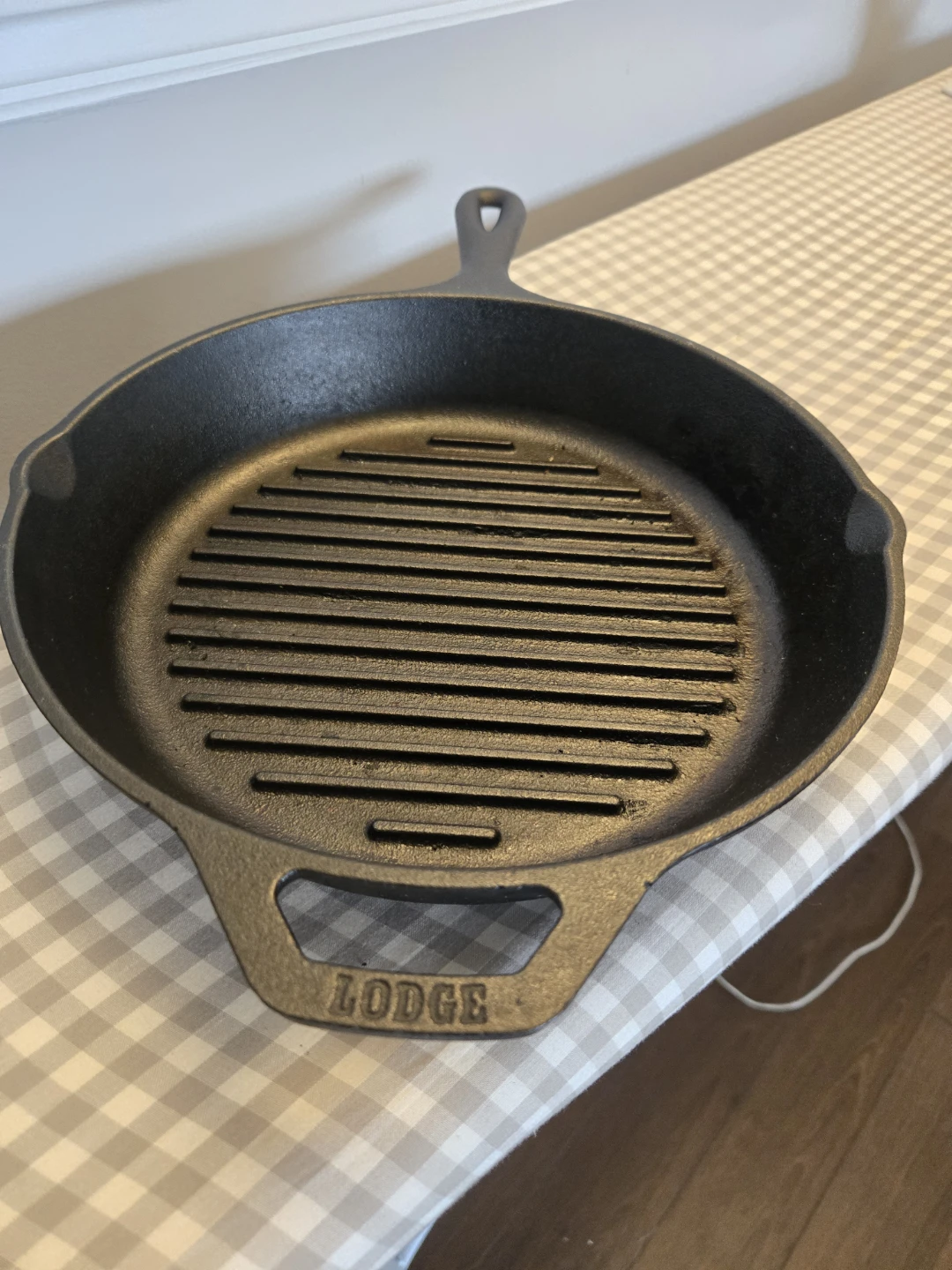 Lodge Cast Iron Skillet and Grill Pans 🌱 - photo 3