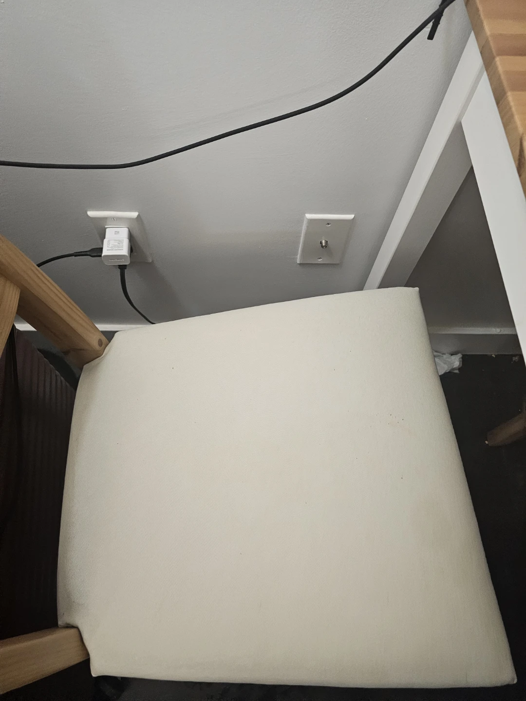 Ikea Dining table & 2 chairs set - photo 2