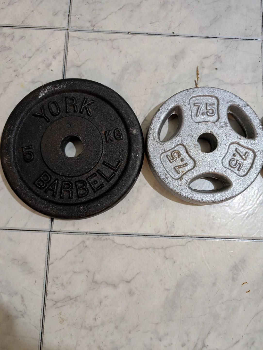 York Barbell Weight Plates (5 kg and 7.5 kg)