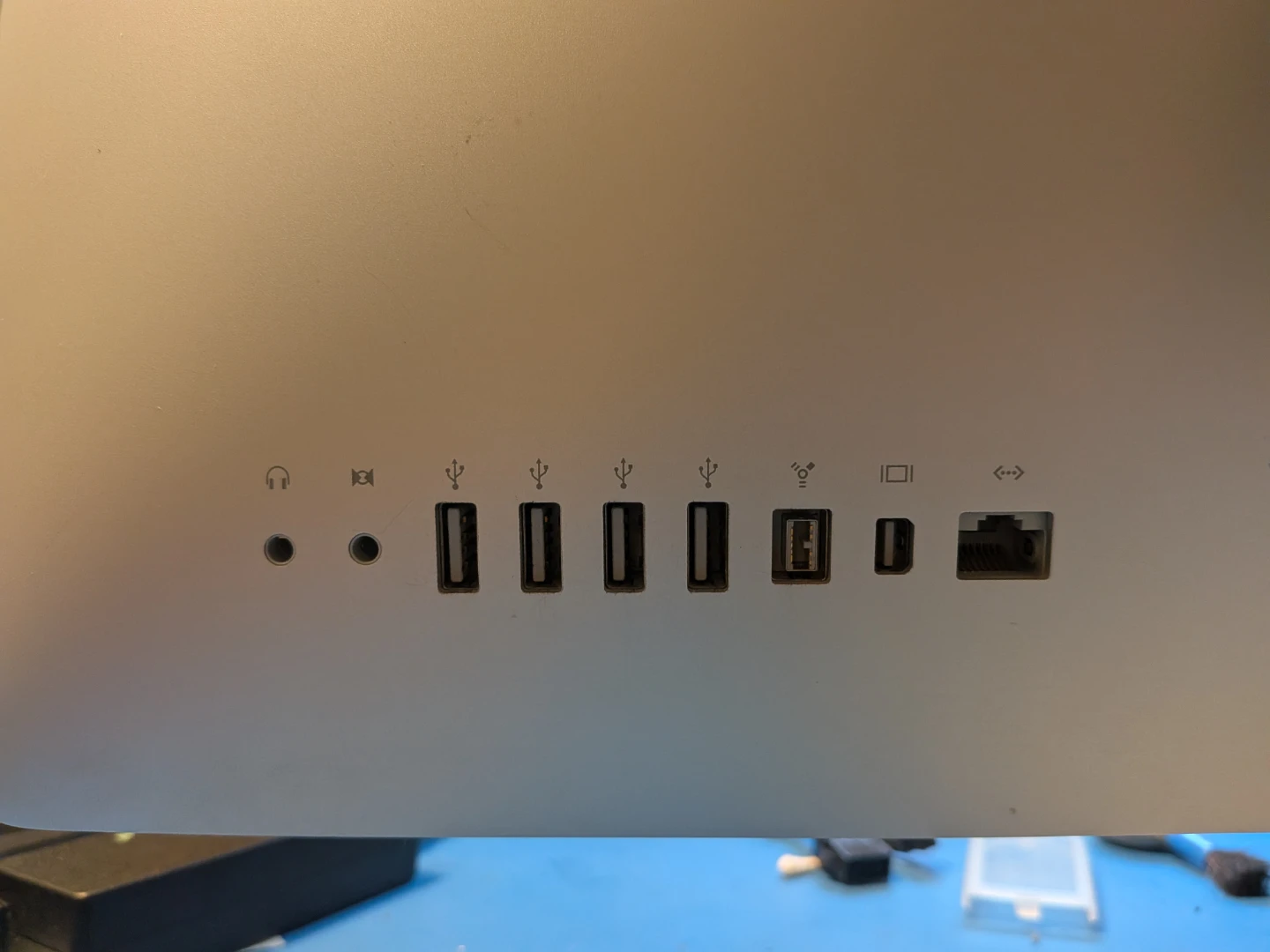 2009 iMac 21.5", macOS Monterey - photo 3
