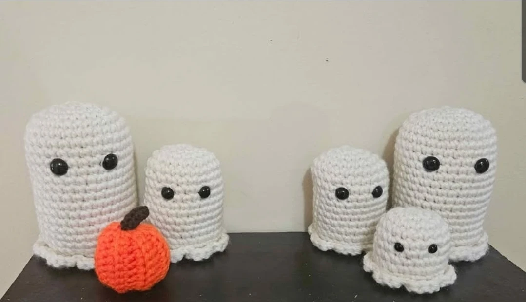 SALE..LAST sets of the Ghost trios and Ghosts/pumpkin 👻🎃