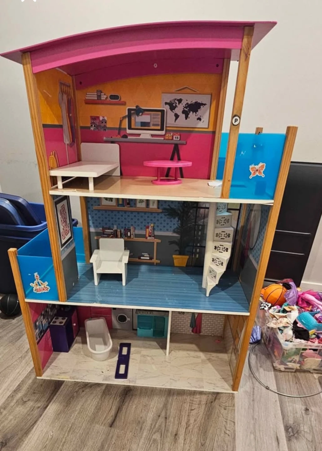 KIDS KRAFT WOODEN DOLL HOUSE  - GUC