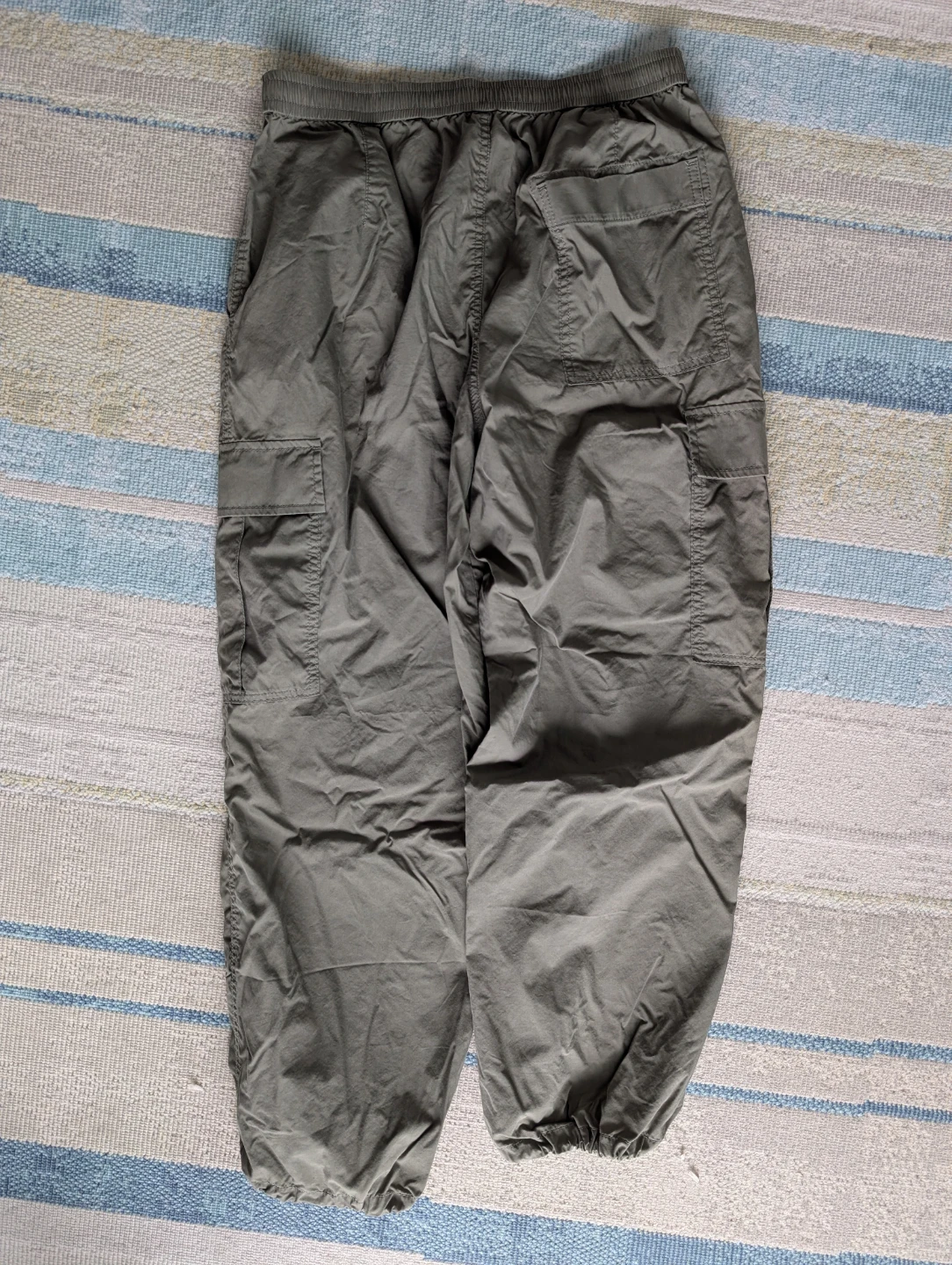 Uniqlo Cargo Pants - Olive Green - S/P - photo 4