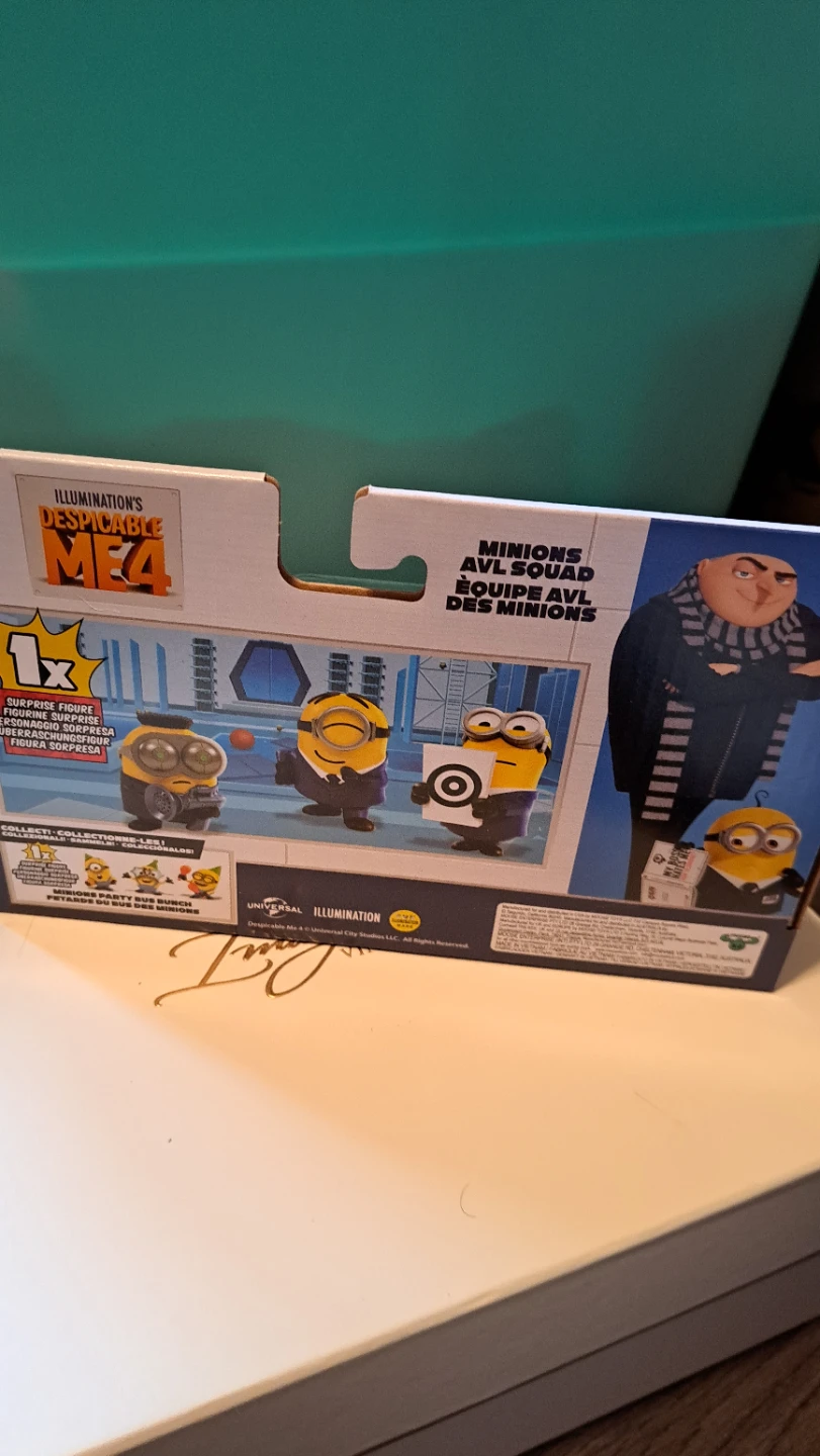 Minions AVL Squad Despicable Me 4 Figures - photo 2