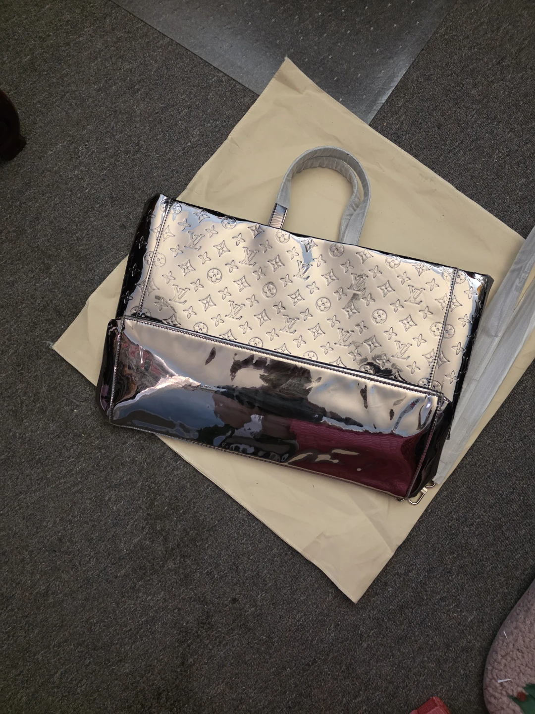 Louis Vuitton Monogram Tote Bag - photo 2