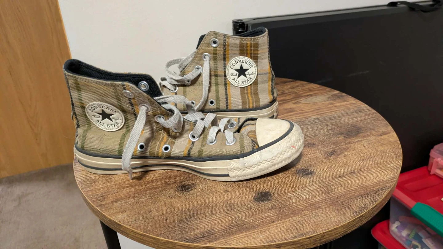 Chuck Taylors High Tops Size 6