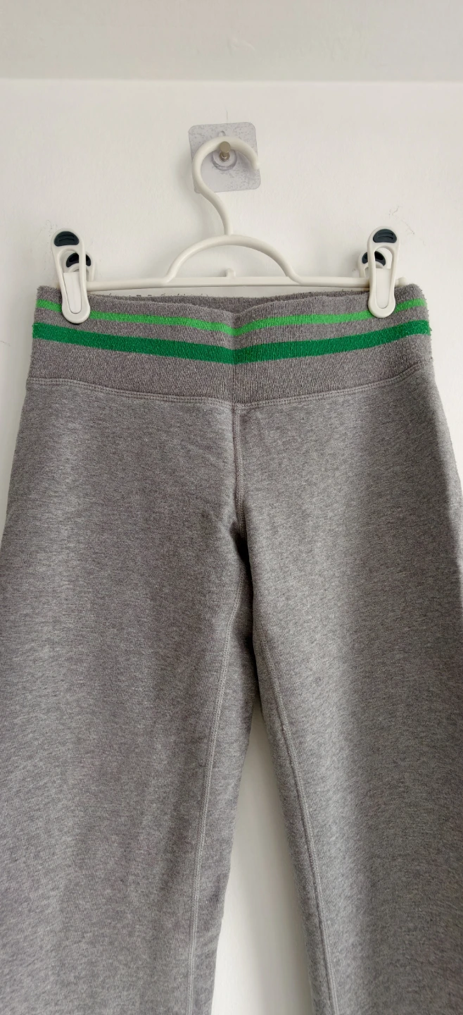 Lululemon Grey Athletic Pants with Green Waistband - photo 2